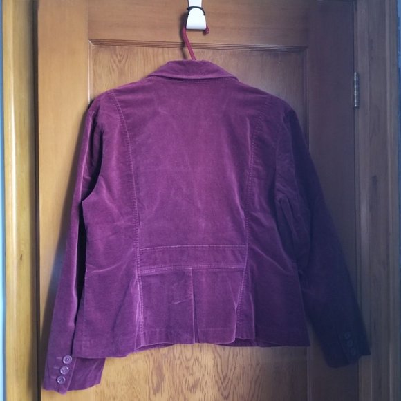 Burgundy, soft cotton velvet jacket, blazer, Reitmans, vintage 90s/early 2000s - Picture 4 of 10